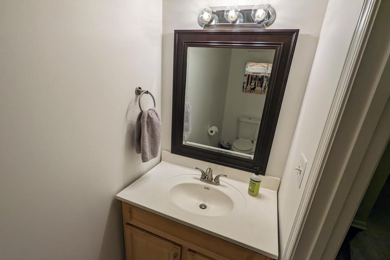Mountain Getaway - 7 Beds, 2 King - Large Common Area Hébergement de vacances Harpers Ferry